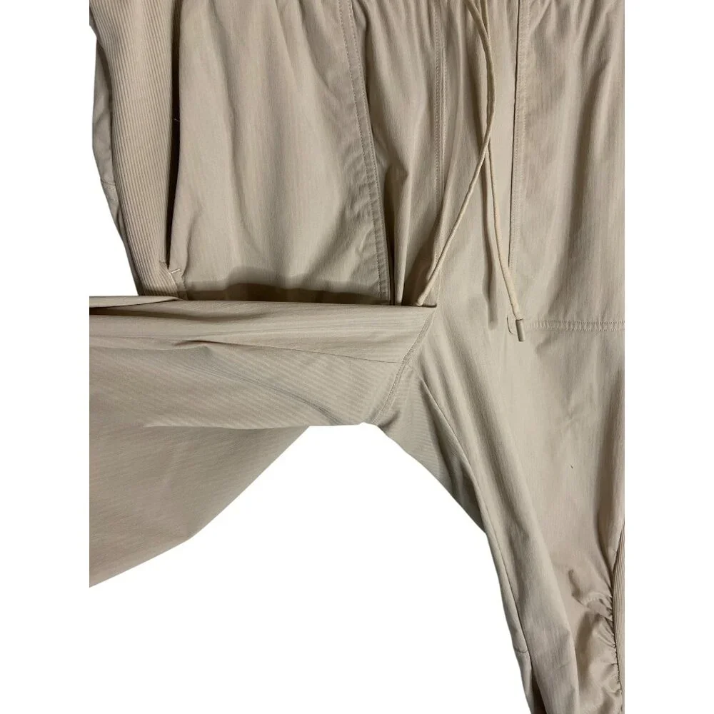 Lululemon Beyond the Studio Jogger Neutral-sz 8